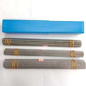 出售YL10.2硬质合金带孔圆棒